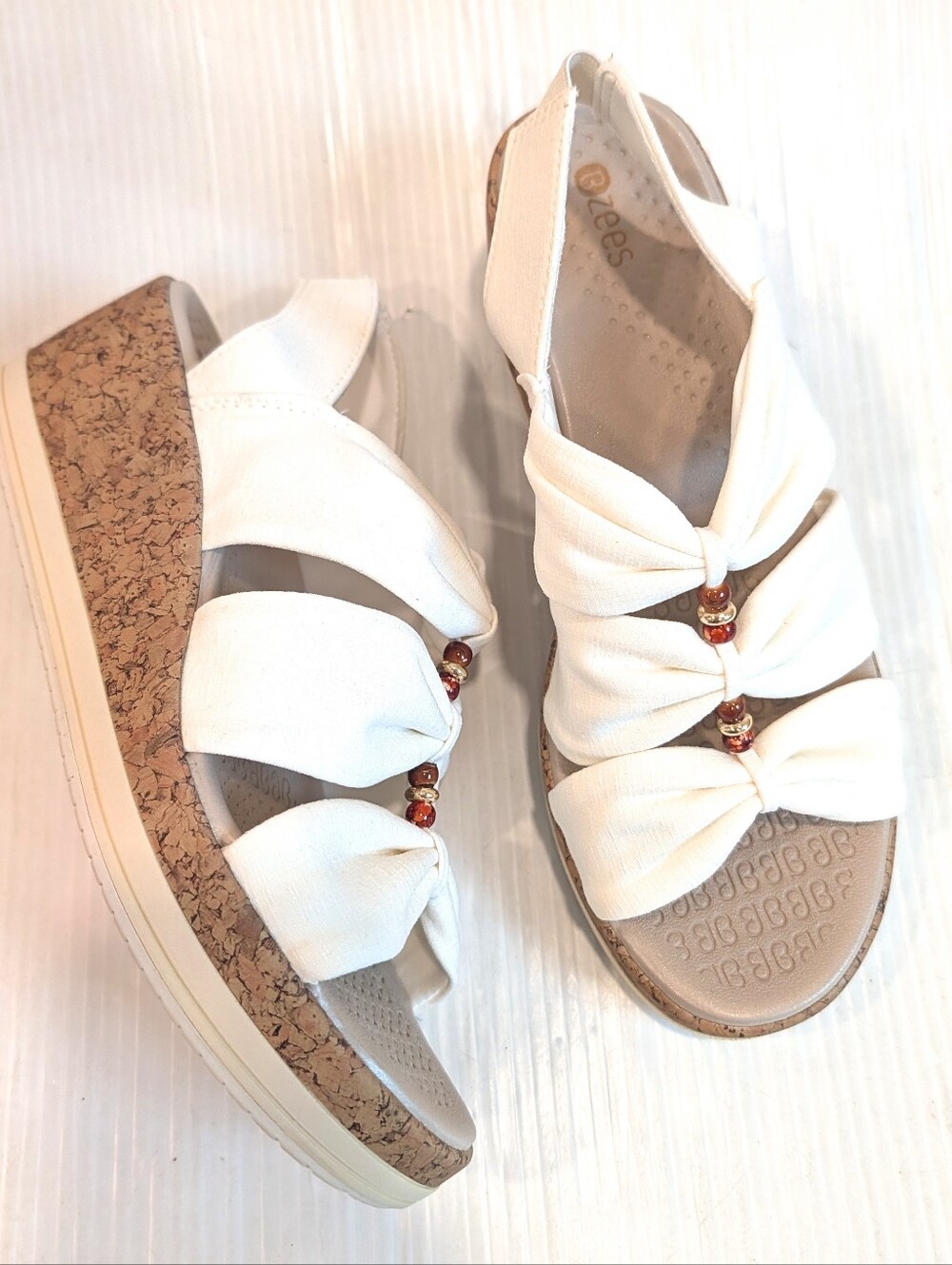 BZees For Lifestride Womens Roma White Strappy Cork Wedge Sandals